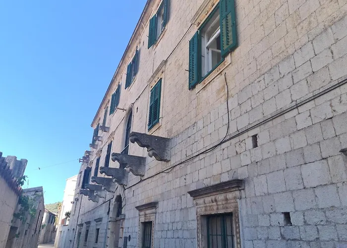 Apartment Tomazina
